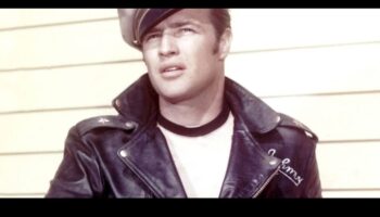 رائع كلاسيكيًا: بيانات الموضة الرجالية الخالدة