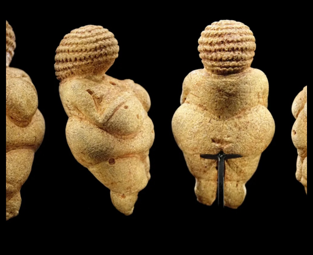 النحت على الحجر: تطور تماثيل ما قبل التاريخ